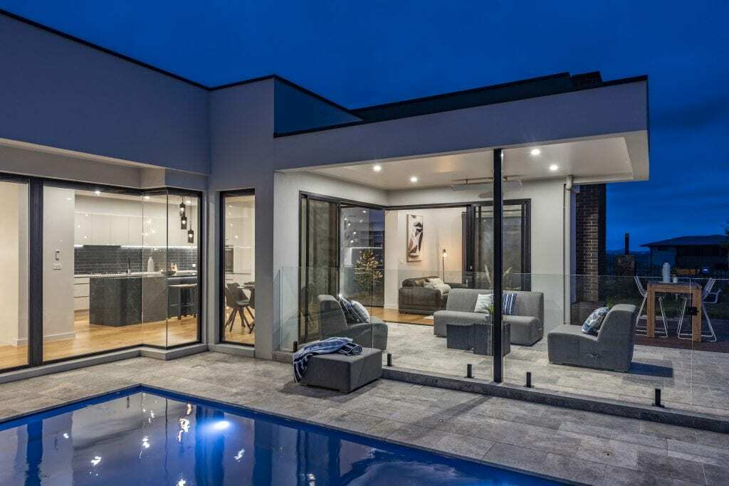 Homes by Howe, new build, Denman, alfresco